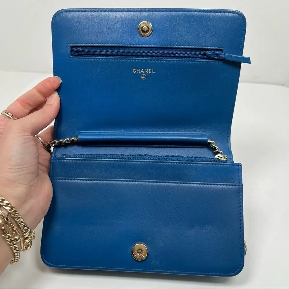 CHANEL Boy Chanel V-Stitched Lambskin Chain Wallet in Blue